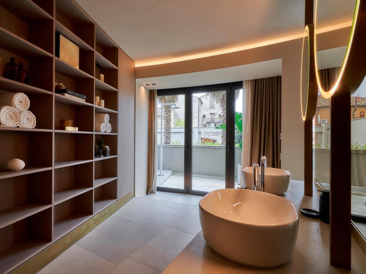 Le Residenze By Victoria Palace Cattolica Exterior foto